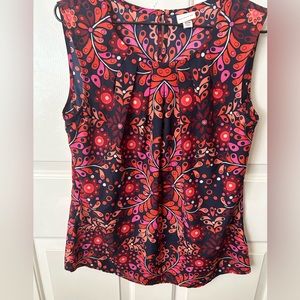 Retro Patterned Sleeveless blouse